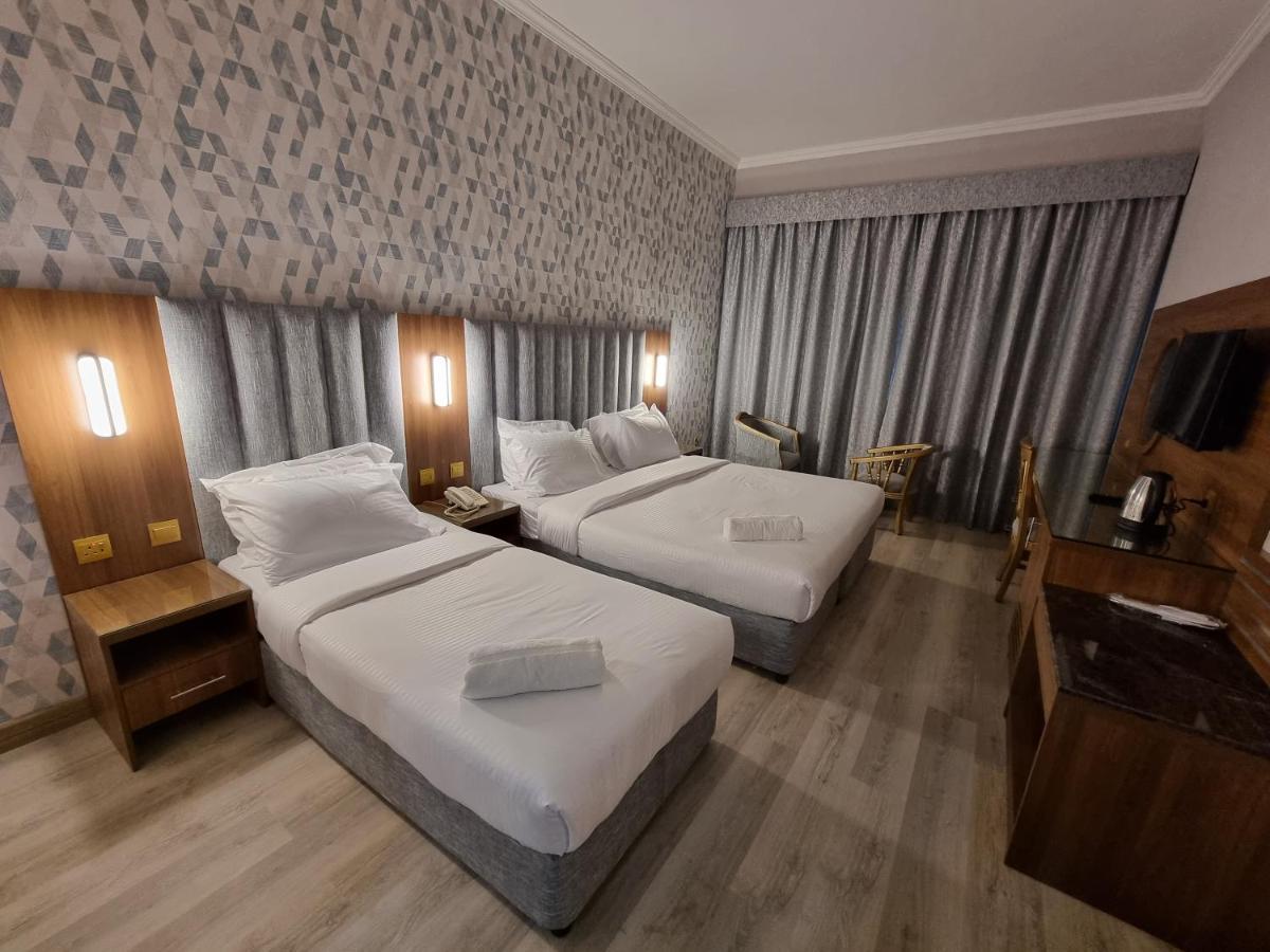 Hotel Bliss Square 3*