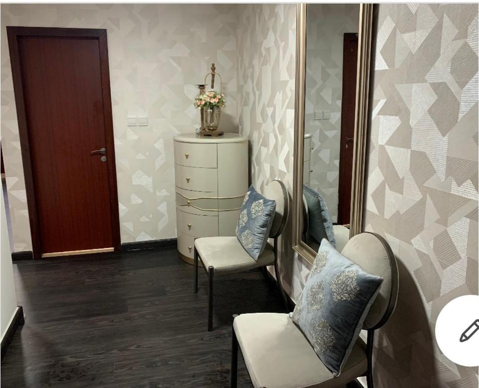 Usmans 1 Bedroom 4 Beds Jbr Huge Sea View 120 Sqm 2 Balconies *