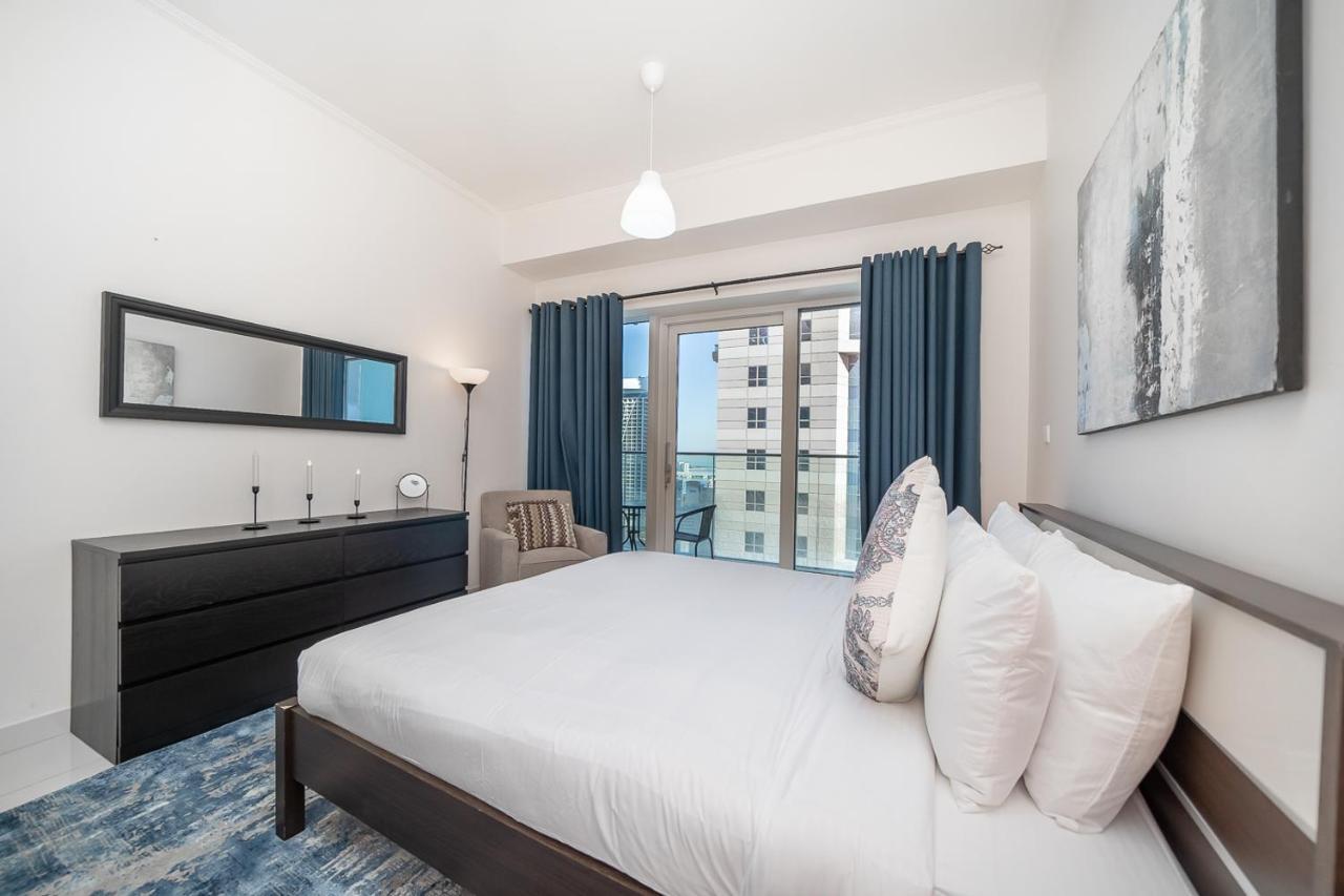 Luton Vacation Homes-damac Heights Tower- Marina-21ab03 Apartment