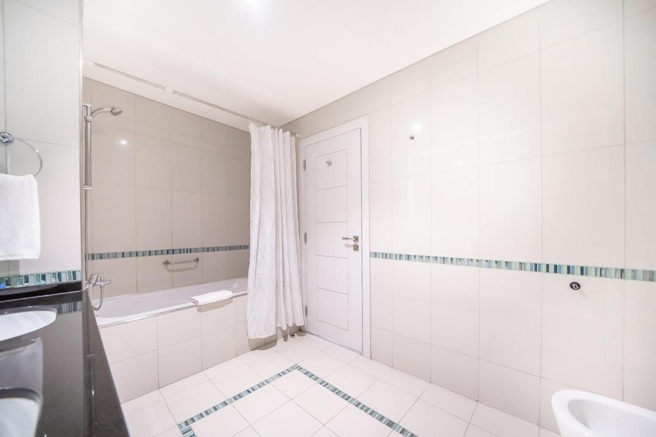 Luton Vacation Homes-damac Heights Tower- Marina-21ab03 Apartment
