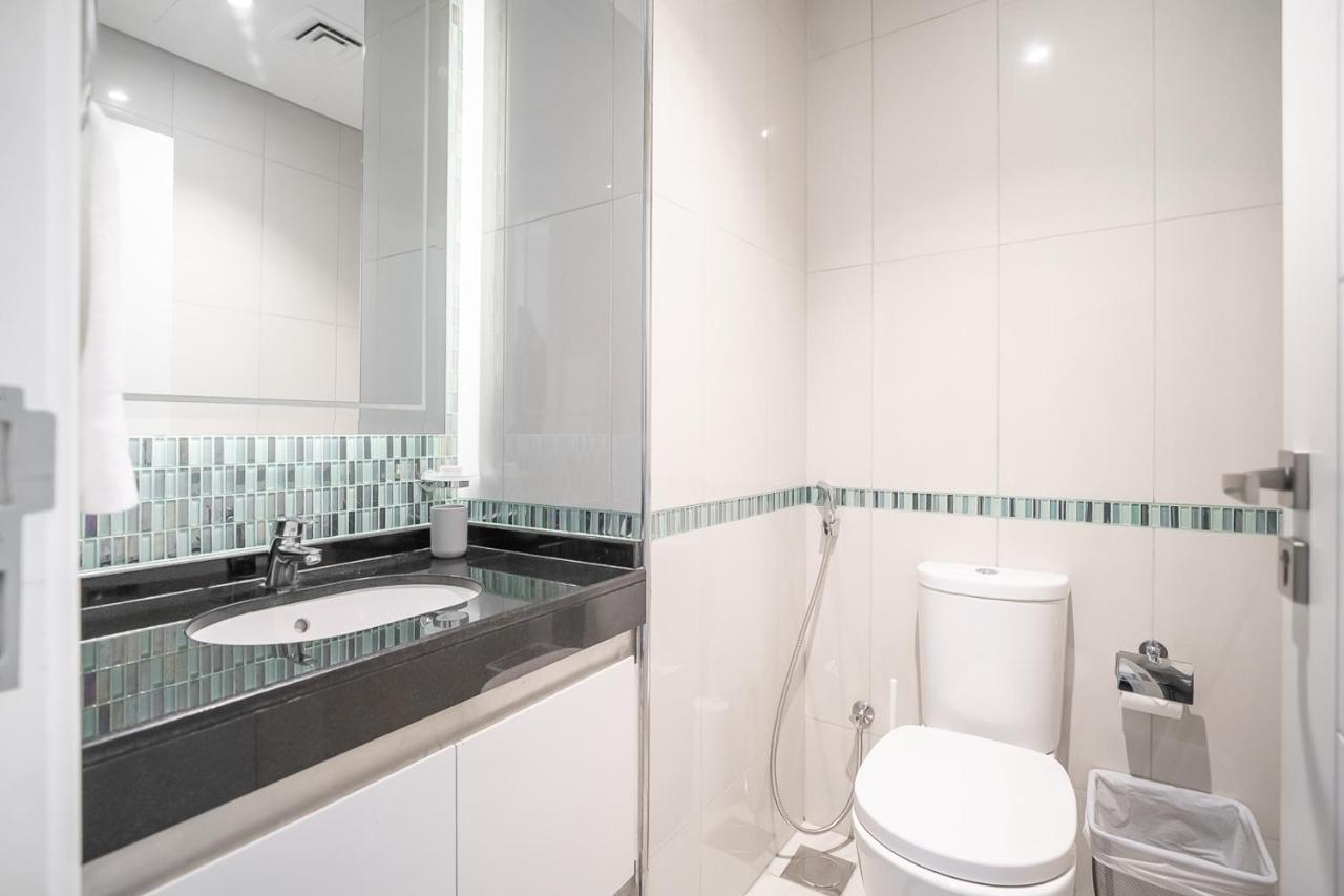 Luton Vacation Homes-damac Heights Tower- Marina-21ab03