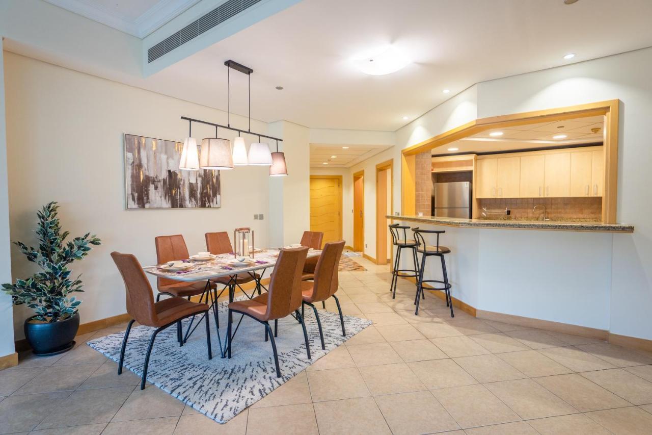 Daire Luxury 4br - Palm Jumeriah - Club Access Dubai