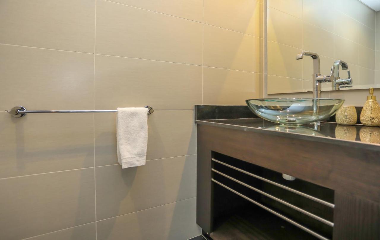 Penthouse In Marina , Cayan Tower , Sea View Apartment Dubai