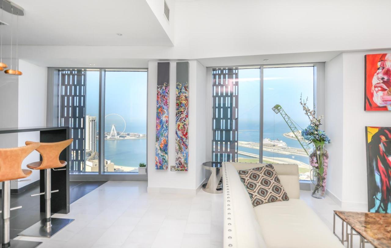 Apartment Penthouse In Marina , Cayan Tower , Sea View