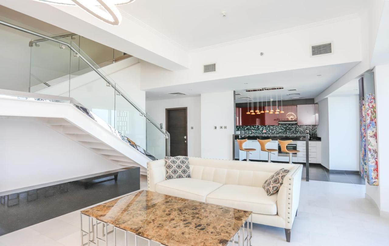 Apartment Penthouse In Marina , Cayan Tower , Sea View