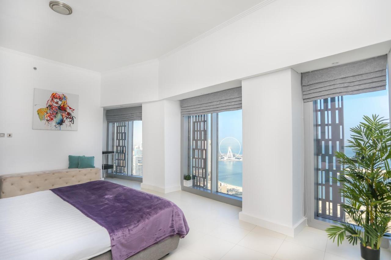 Apartment Penthouse In Marina , Cayan Tower , Sea View