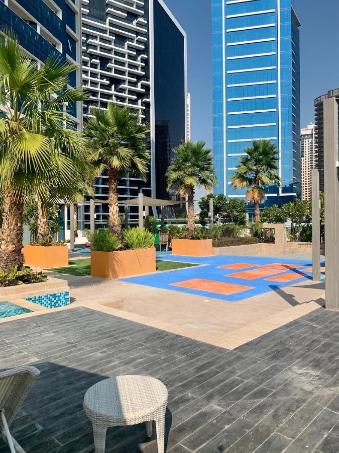 Apartment - Studio In Business Bay Direct On The Water Canal - 1km From Downtown & Mall - 1217a *