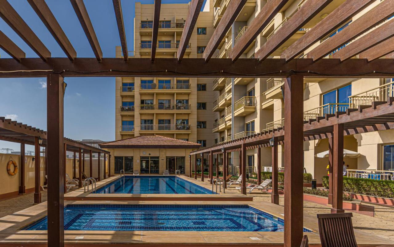 Higuests - Luxurious 1br With Balcony In Jvc *