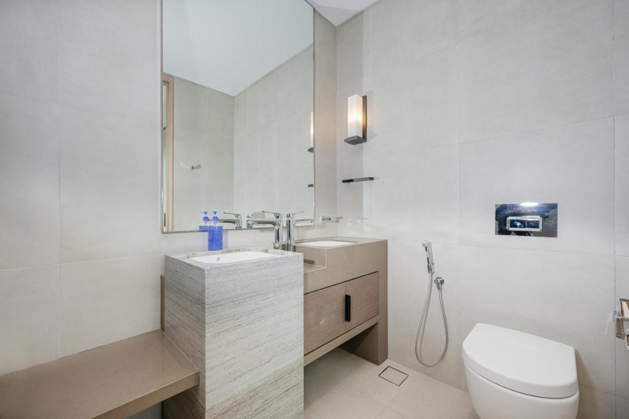 Stunning 2bhk Address Beach Apartment