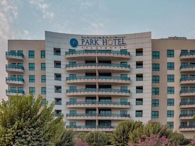 Park Dubai, An Edge By Rotana Aparthotel 4*