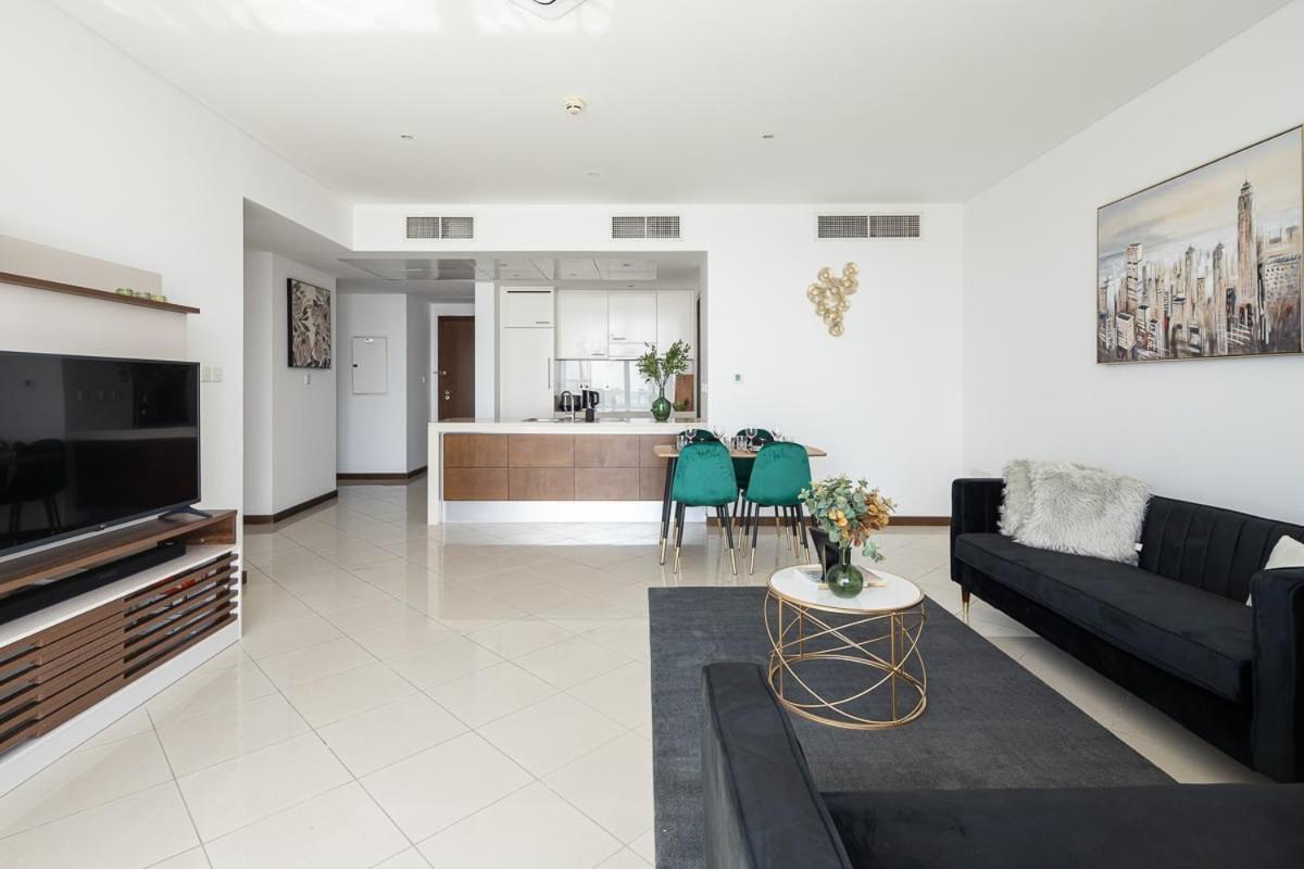 Frank Porter - Marsa Plaza Apartment *