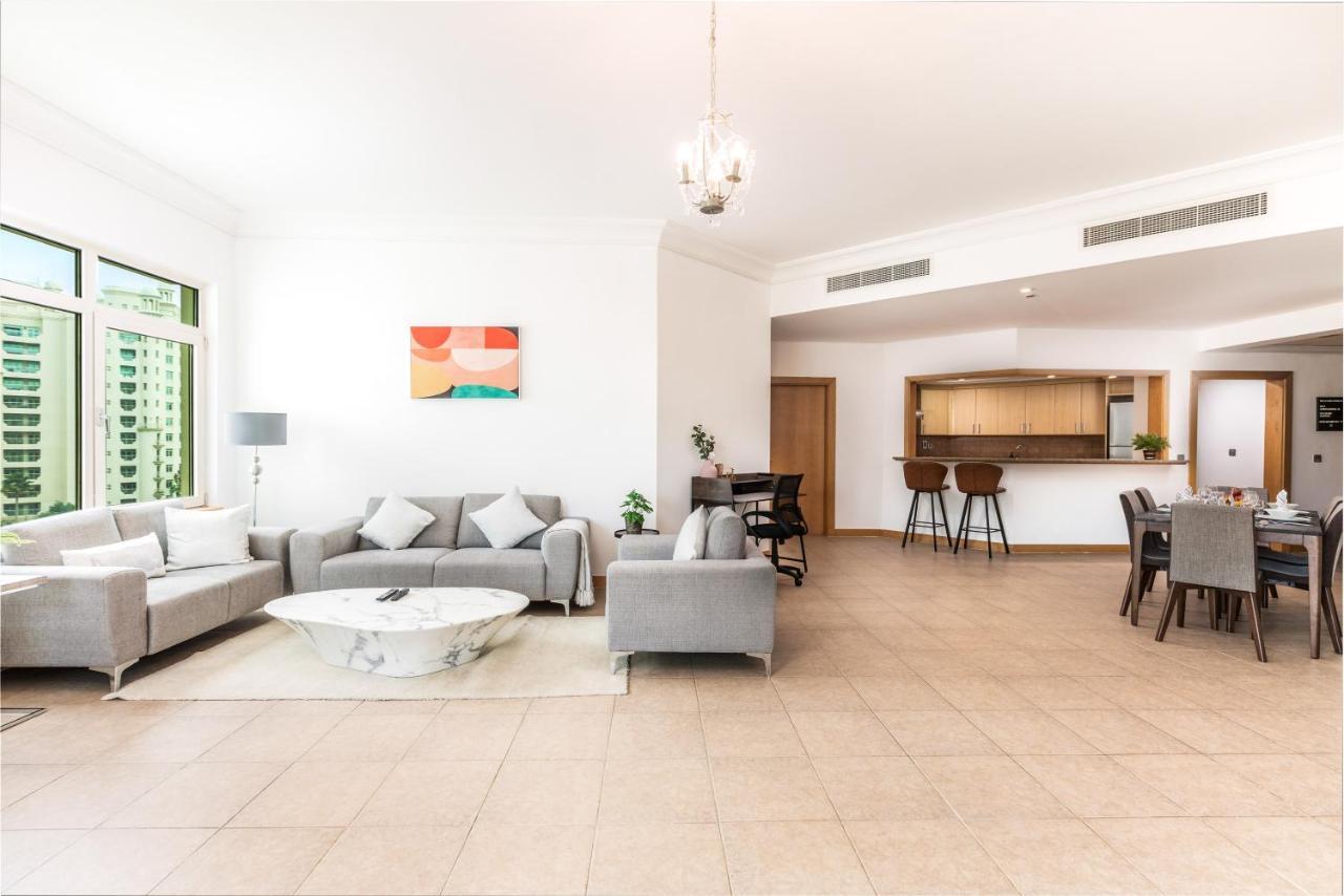 Dreamy And Spacious 3br Unique Palm Jumeirah Apartment Dubai