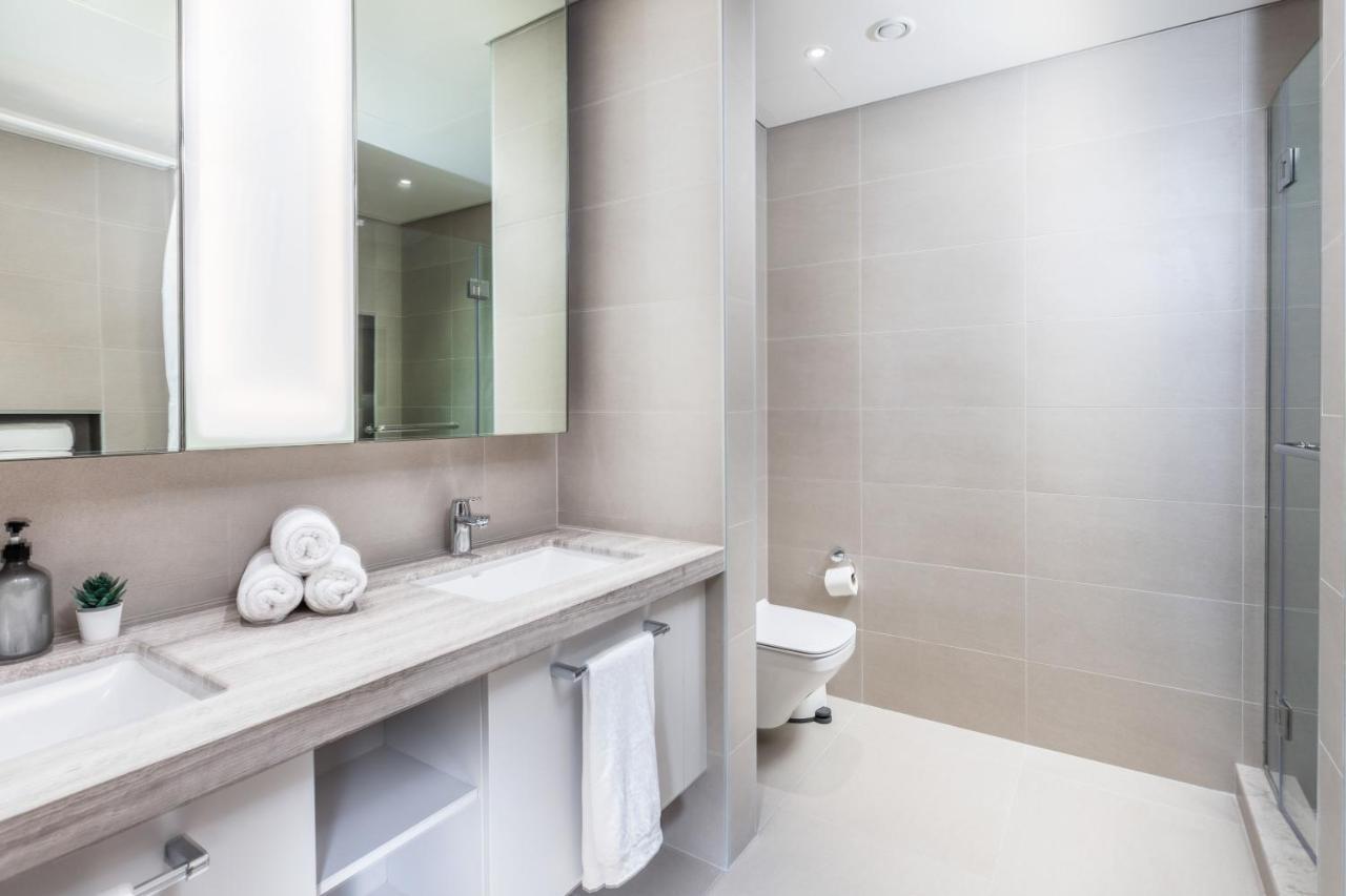 Spacious & Full Of Light 3br+ Kids Mall Apartment *