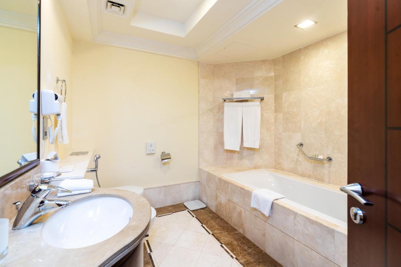 Daire Royal Club By Rvhr, Grandeur Crescent Palm Jumeirah Dubai