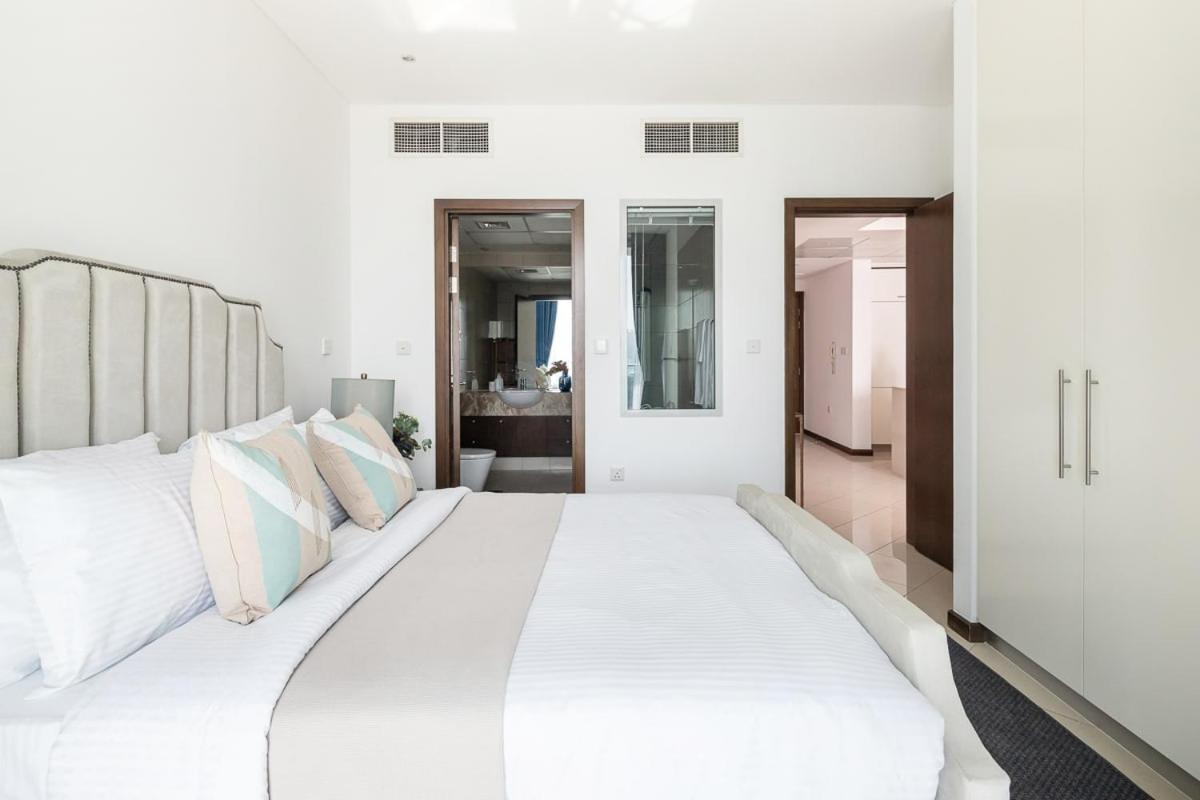 Apartment Frank Porter - Marsa Plaza Dubai