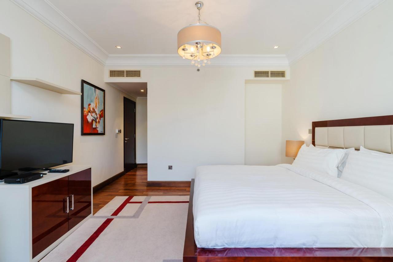 Daire Royal Club By Rvhr, Grandeur Crescent Palm Jumeirah Dubai