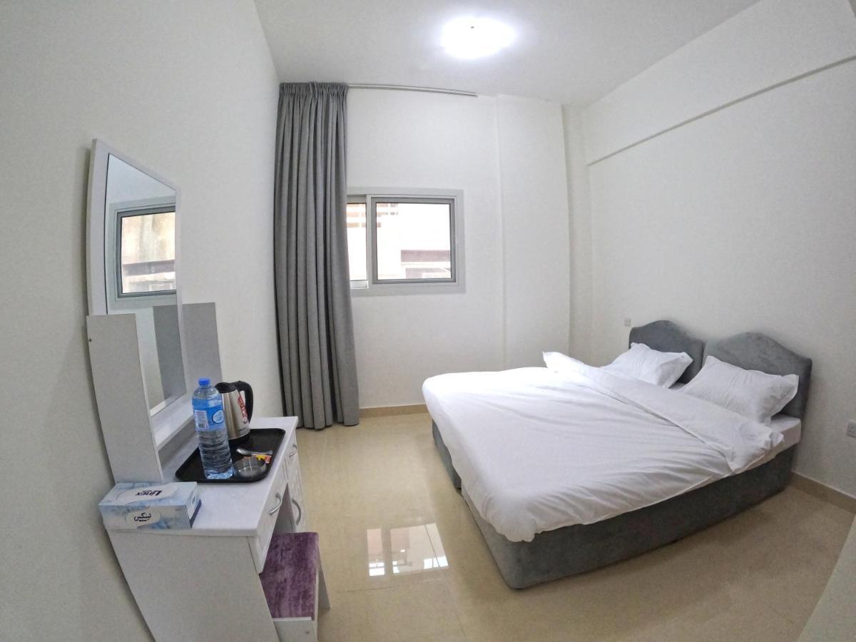 Homestay Karama Star *
