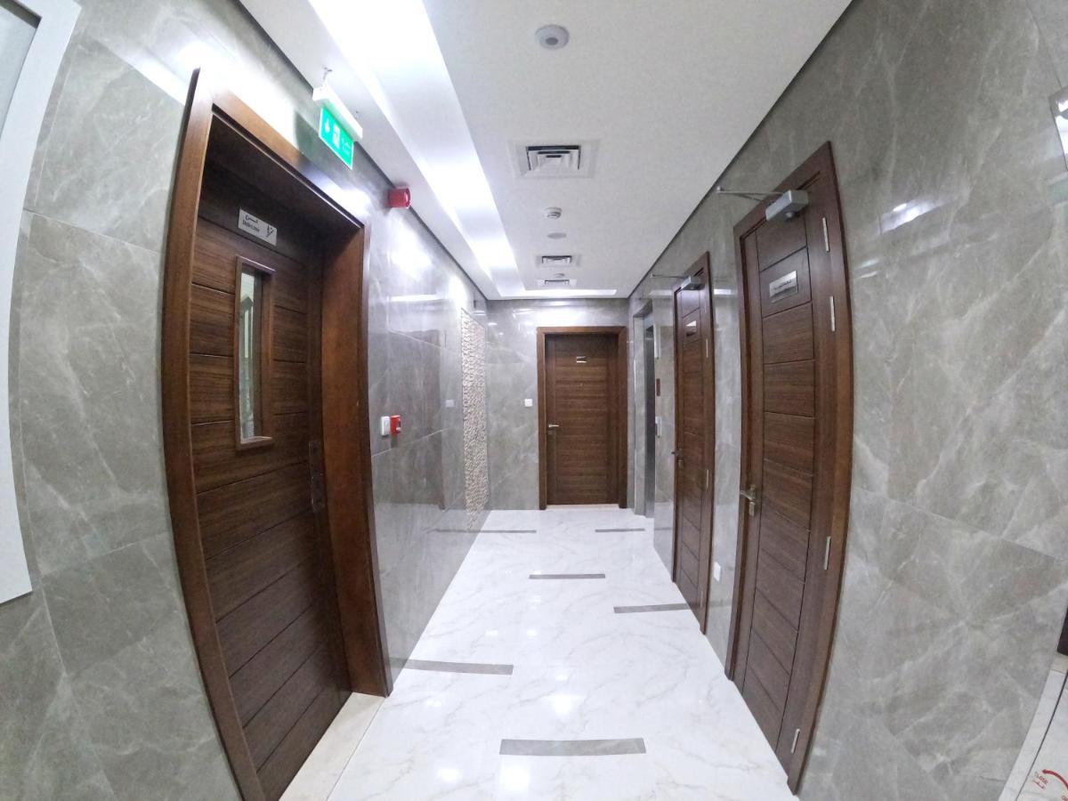 Homestay Karama Star *