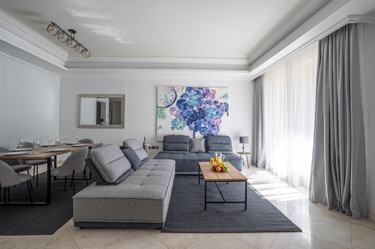 Higuests - Luxurious 1br In Palms With Private Access