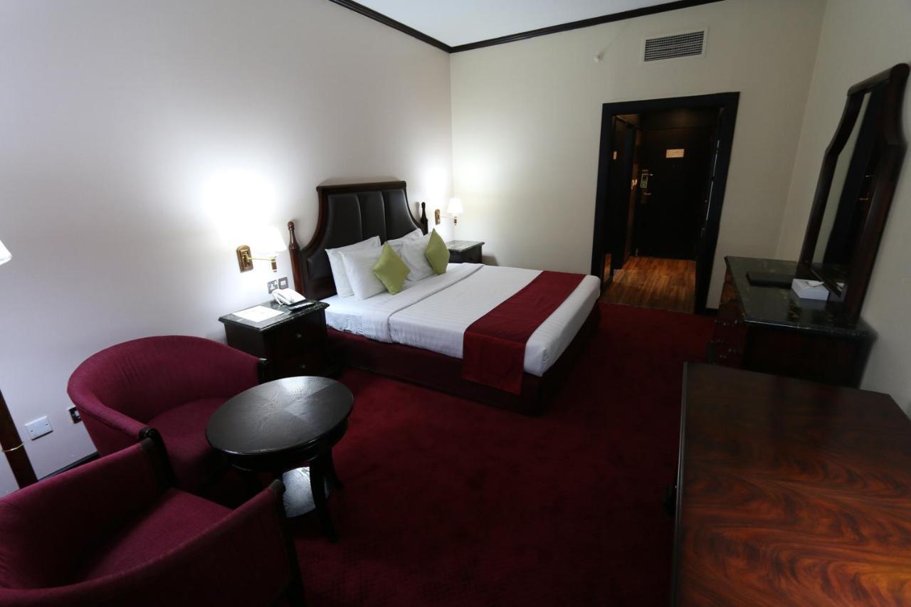 Grand Mayfair Hotel 3*