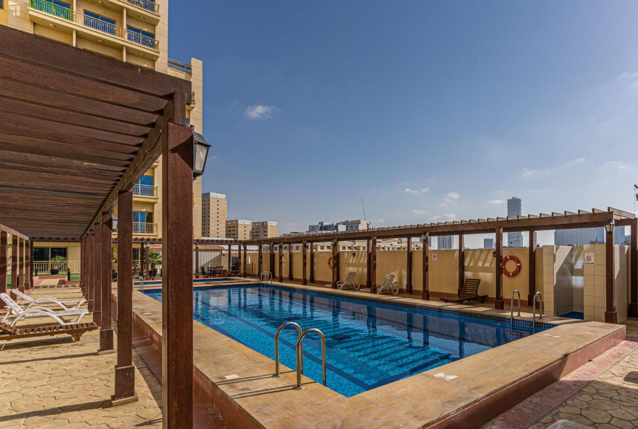 Higuests - Luxurious 1br With Balcony In Jvc Apartment *