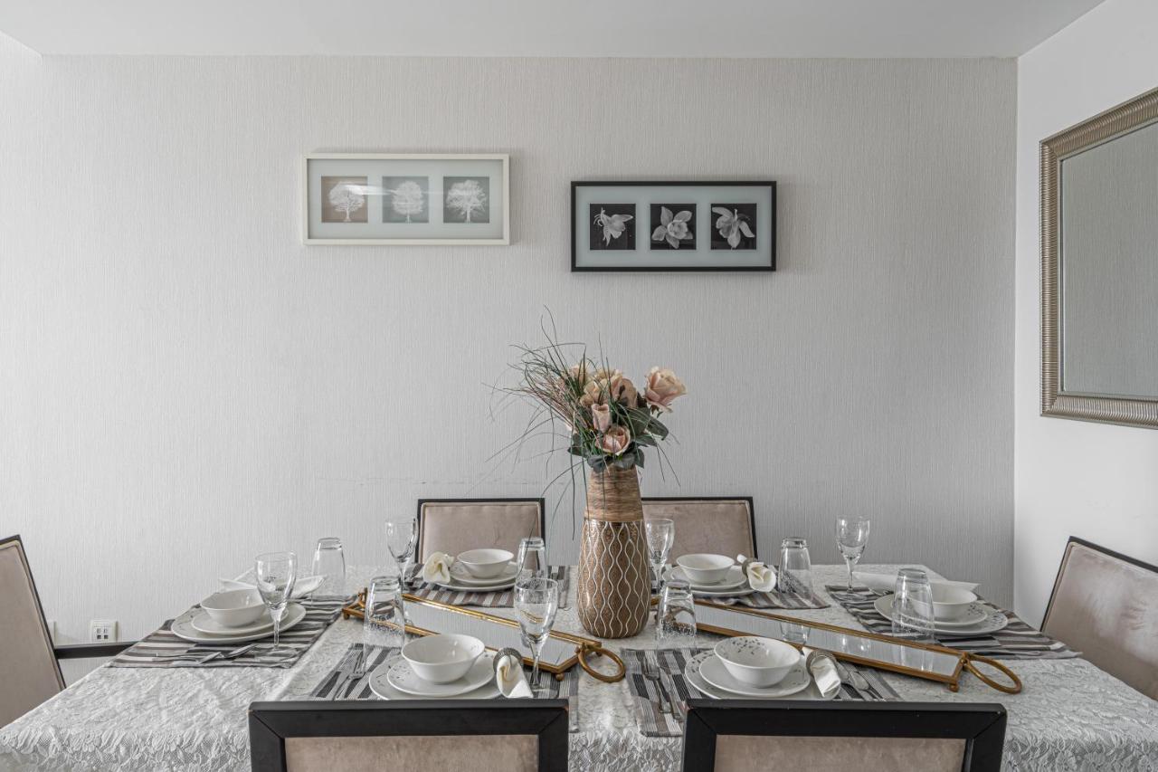 Higuests - Luxurious 1br With Balcony In Jvc *