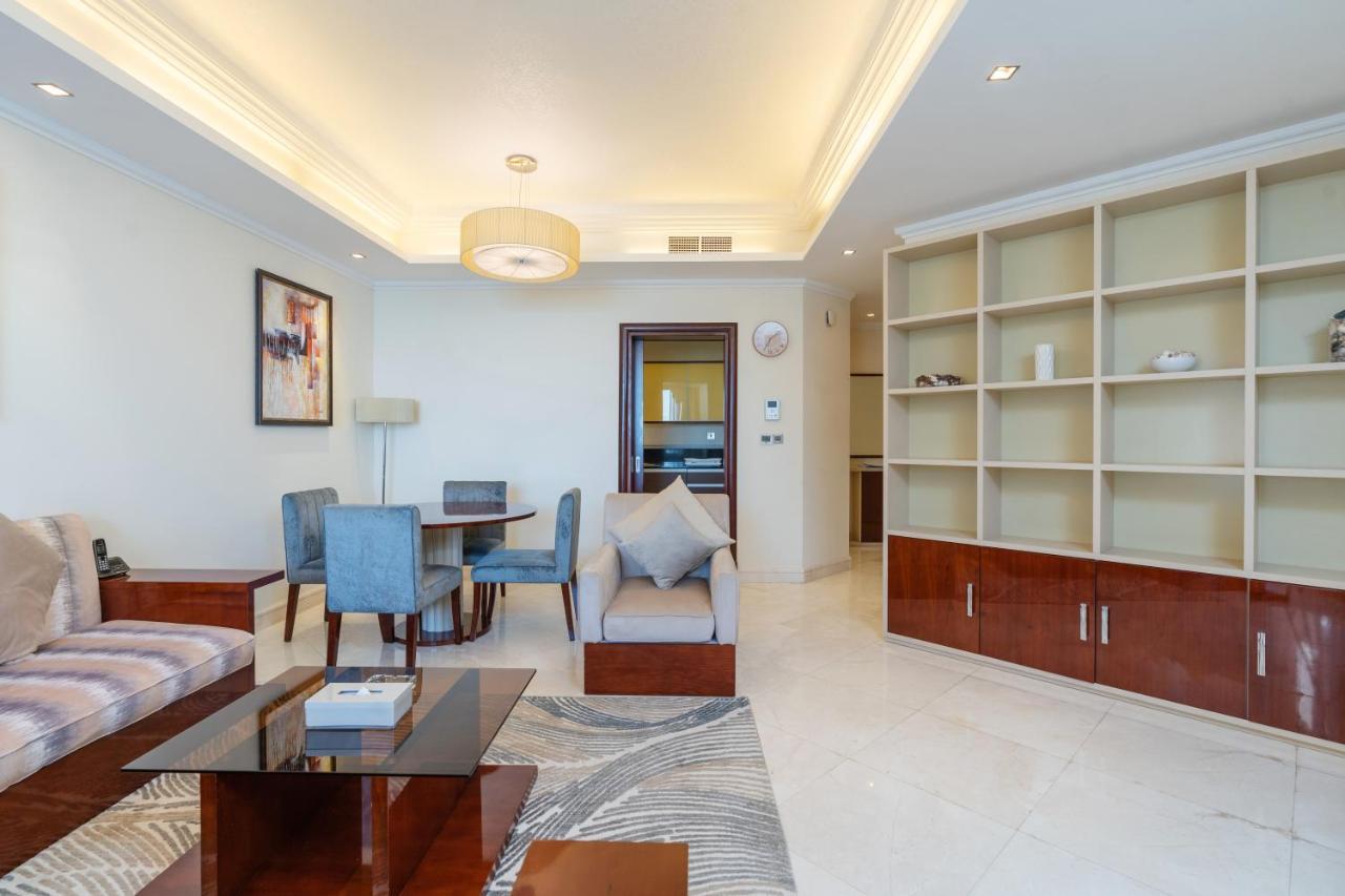 Daire Royal Club By Rvhr, Grandeur Crescent Palm Jumeirah Dubai