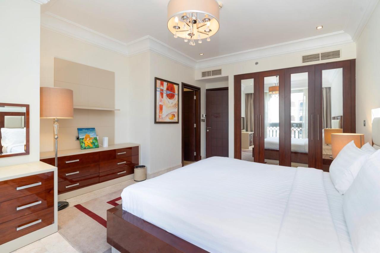 Daire Royal Club By Rvhr, Grandeur Crescent Palm Jumeirah Dubai