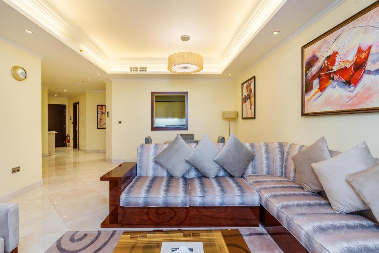 Royal Club By Rvhr, Grandeur Crescent Palm Jumeirah * Dubai