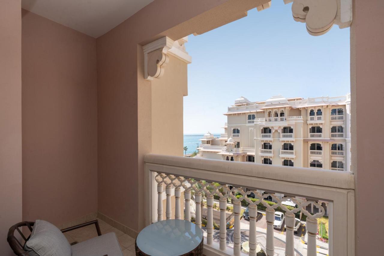 Royal Club By Rvhr, Grandeur Crescent Palm Jumeirah *