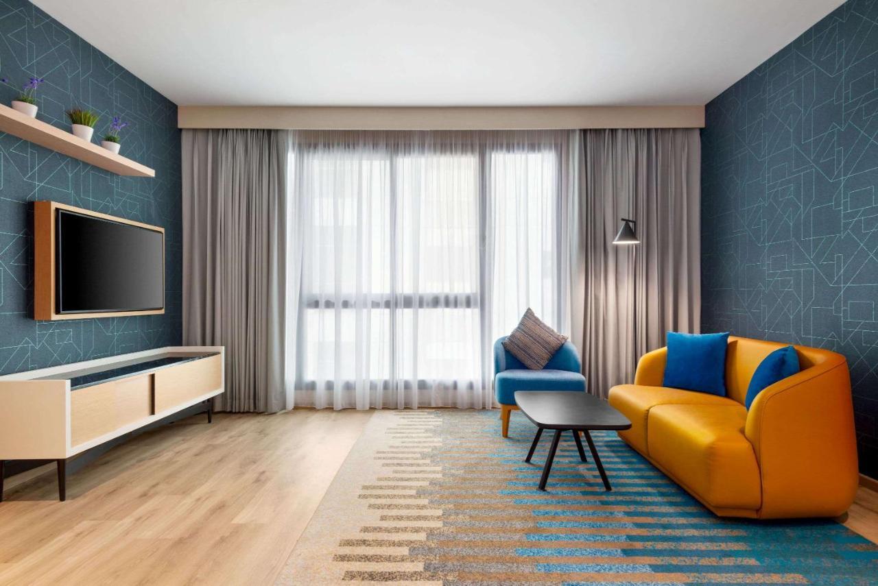 La Quinta By Wyndham Jumeirah Hotel