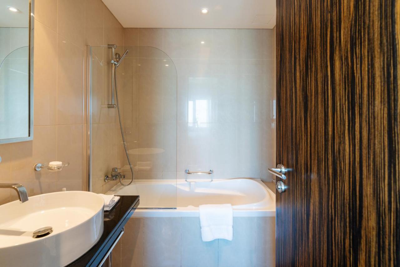 Royal Club By Rvhr, Bonnington Residential Tower - Jlt Apartment Dubai