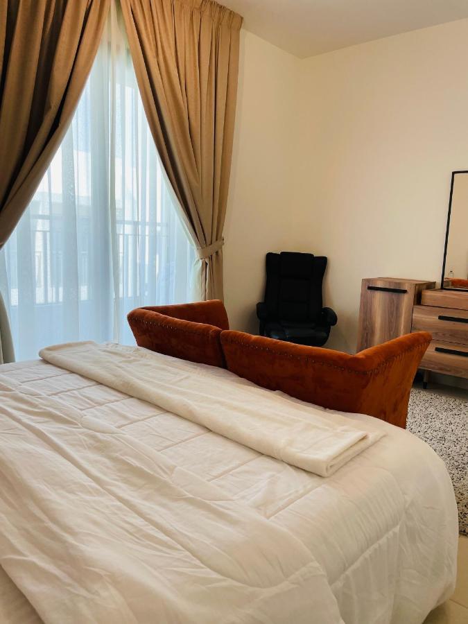 Apartment 4 Bedroom Located At Town Square Dubai, Al Qudra Road