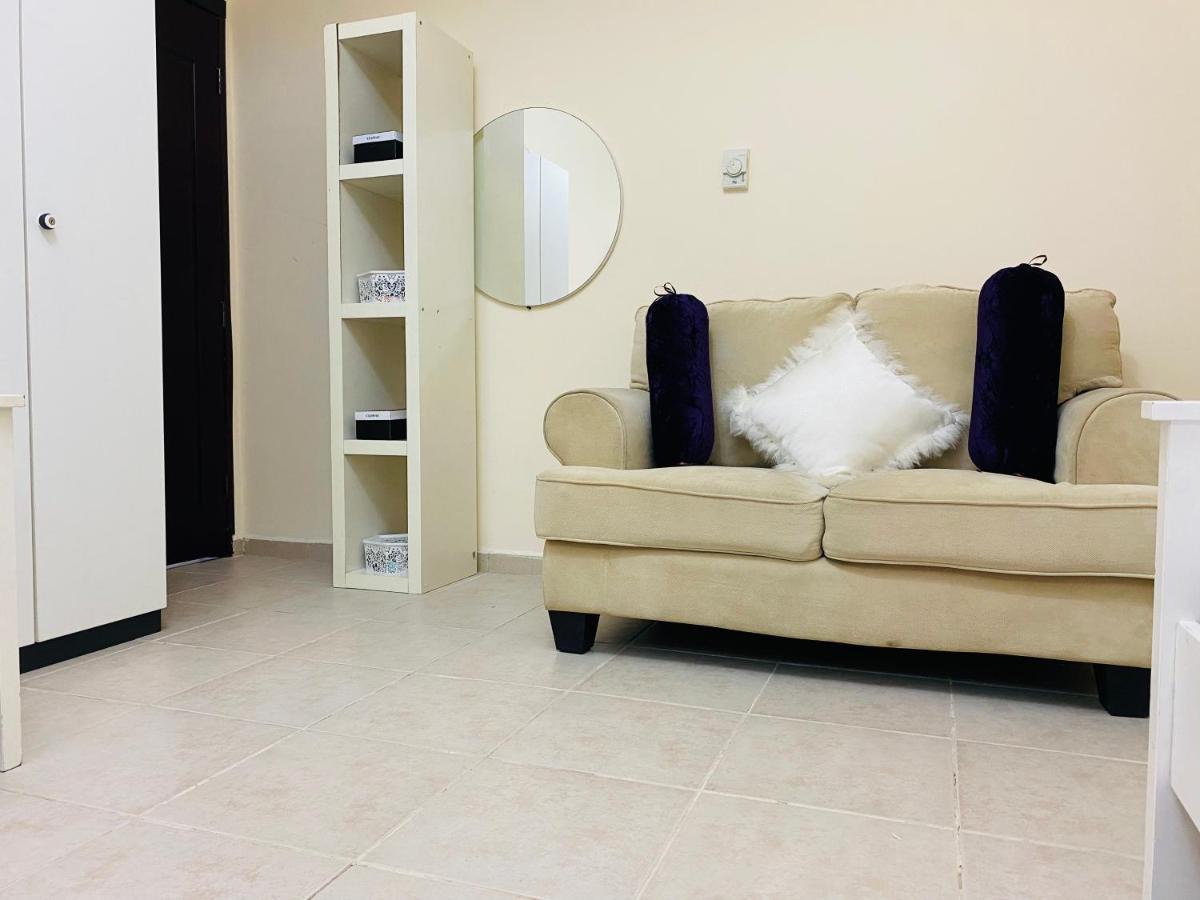 Hostel Nash Females Only Dubai