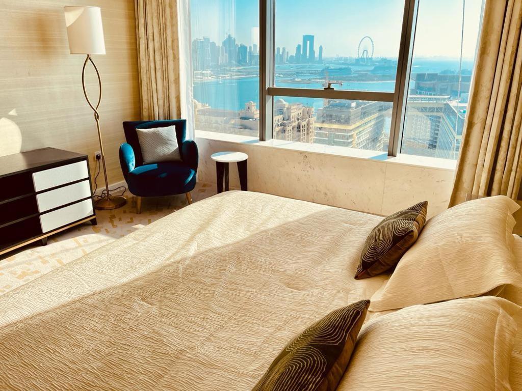 Apartment The Palm Tower Dubai
