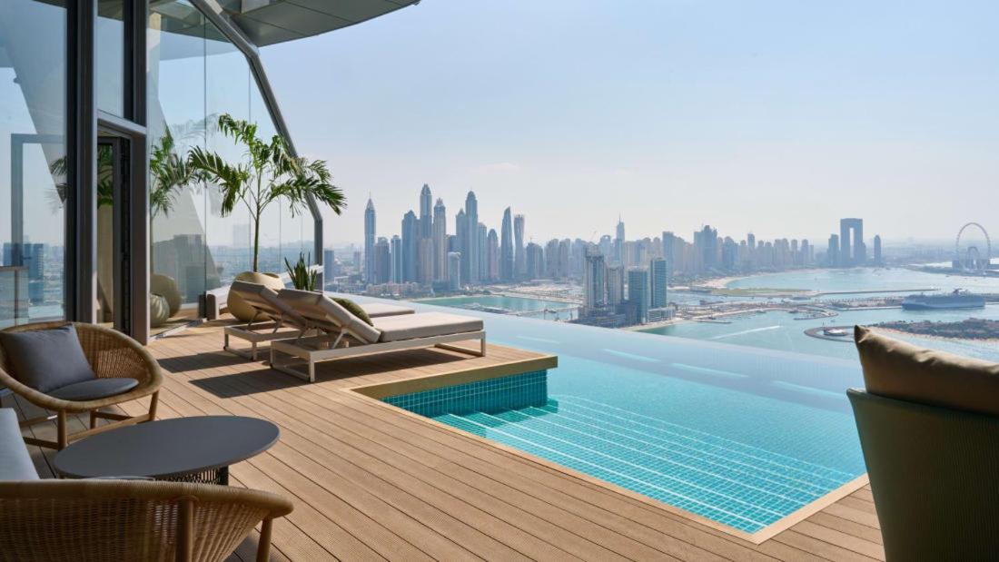 Apartment The Palm Tower Dubai