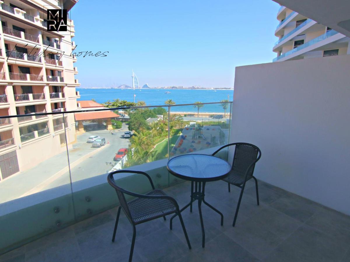 Mira Holiday Homes - Lovely 2-Bedroom Serviced Apartment With Free Beach Access - Azizi Mina Apartment Dubai
