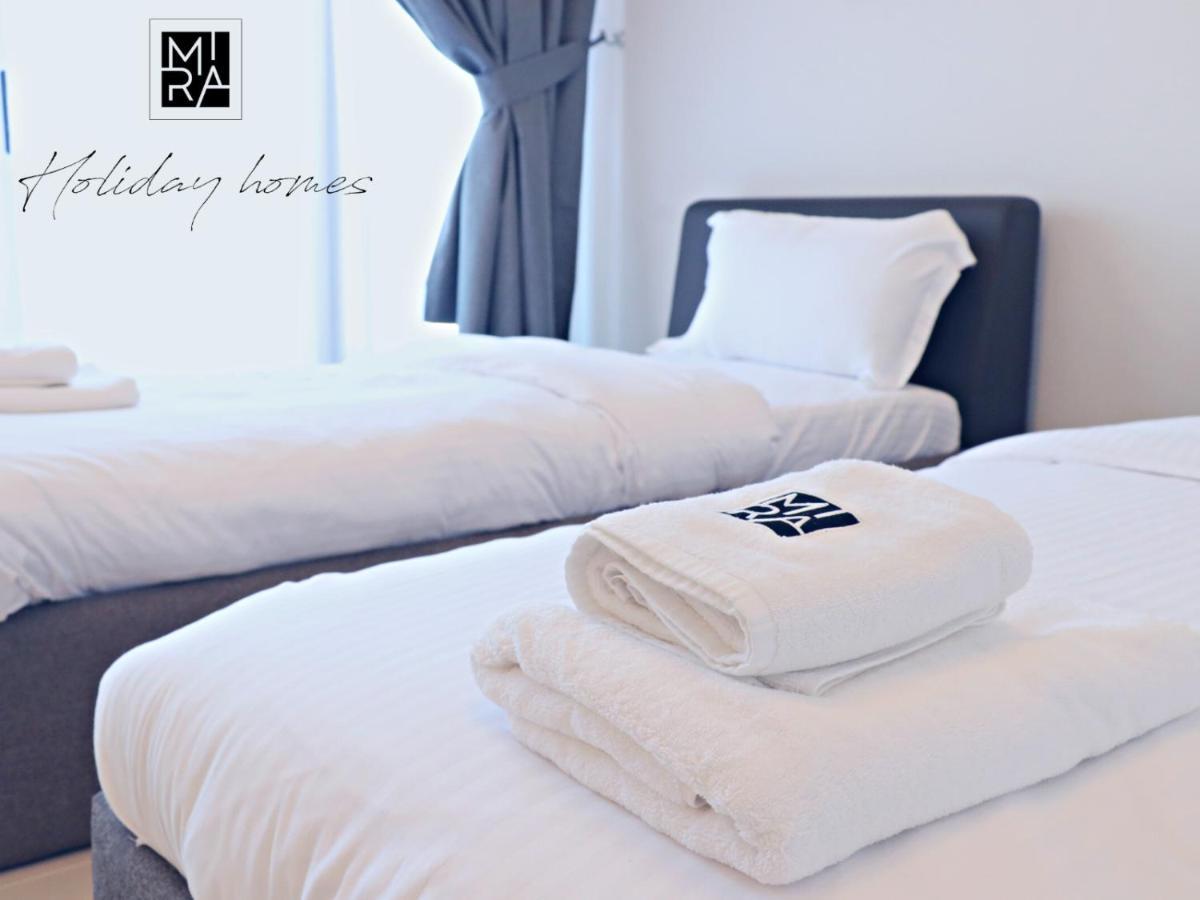 Mira Holiday Homes - Lovely 2-Bedroom Serviced Apartment With Free Beach Access - Azizi Mina *