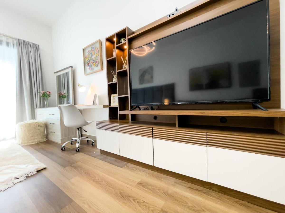Luxury Close To Jbr Beach&yacht Club&metro-available Airport Shuttle Apartment