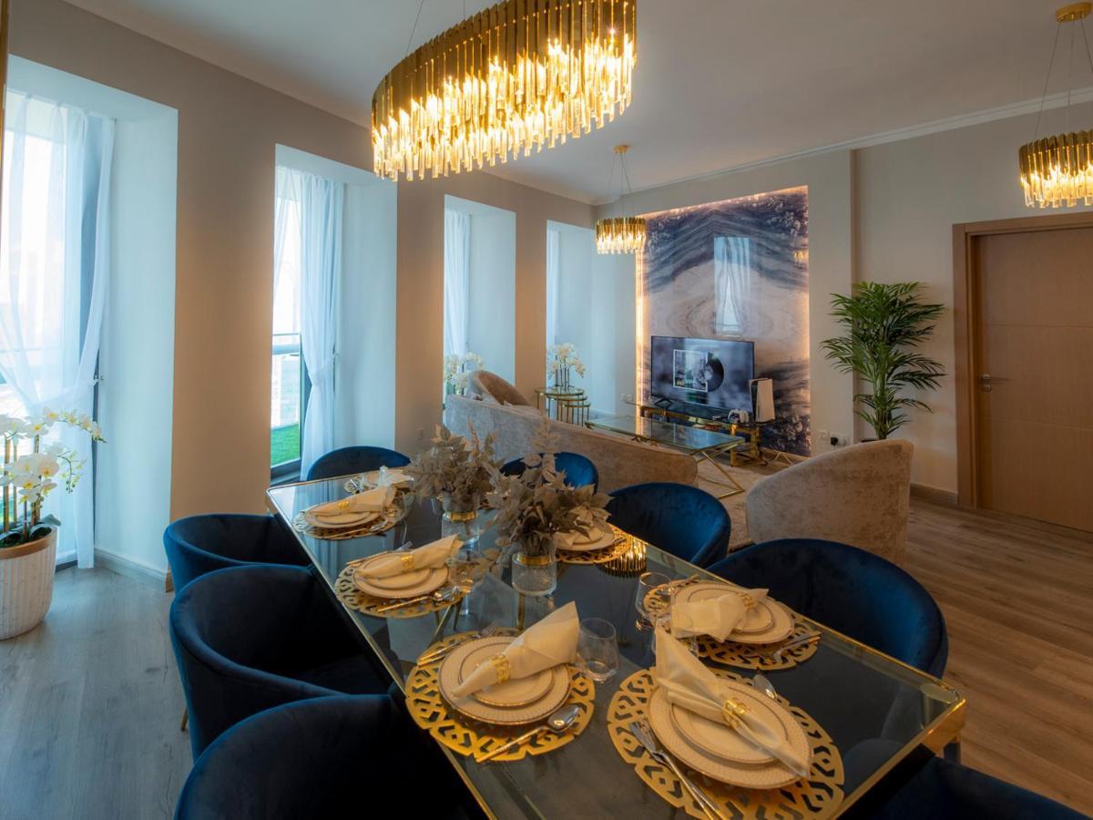 First Class 3br With Full Skyline & Sea View Dubai