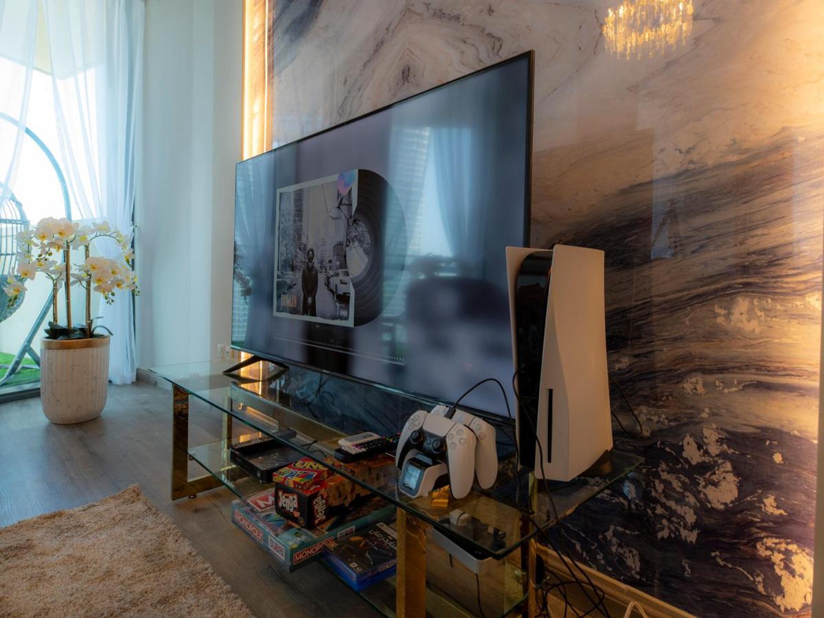 Apartment First Class 3br With Full Skyline & Sea View Dubai