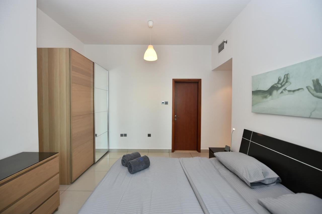 1 Bedroom With Balcony For Rent In Marina - Pal Apartment *