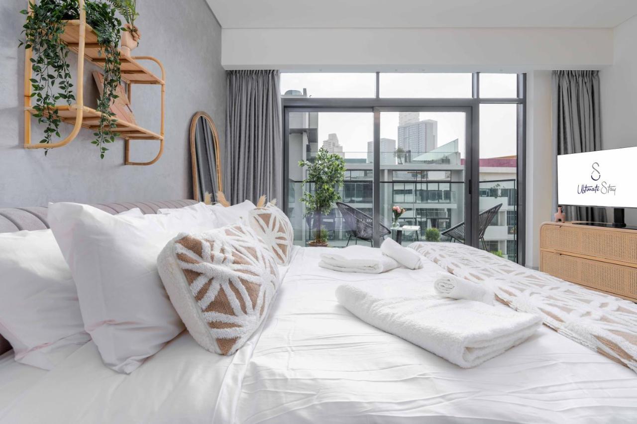 Ultimate Modern With Pool View In Jvc Apartment *