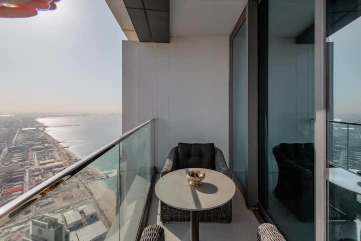 2 Bdr The Address Jbr *