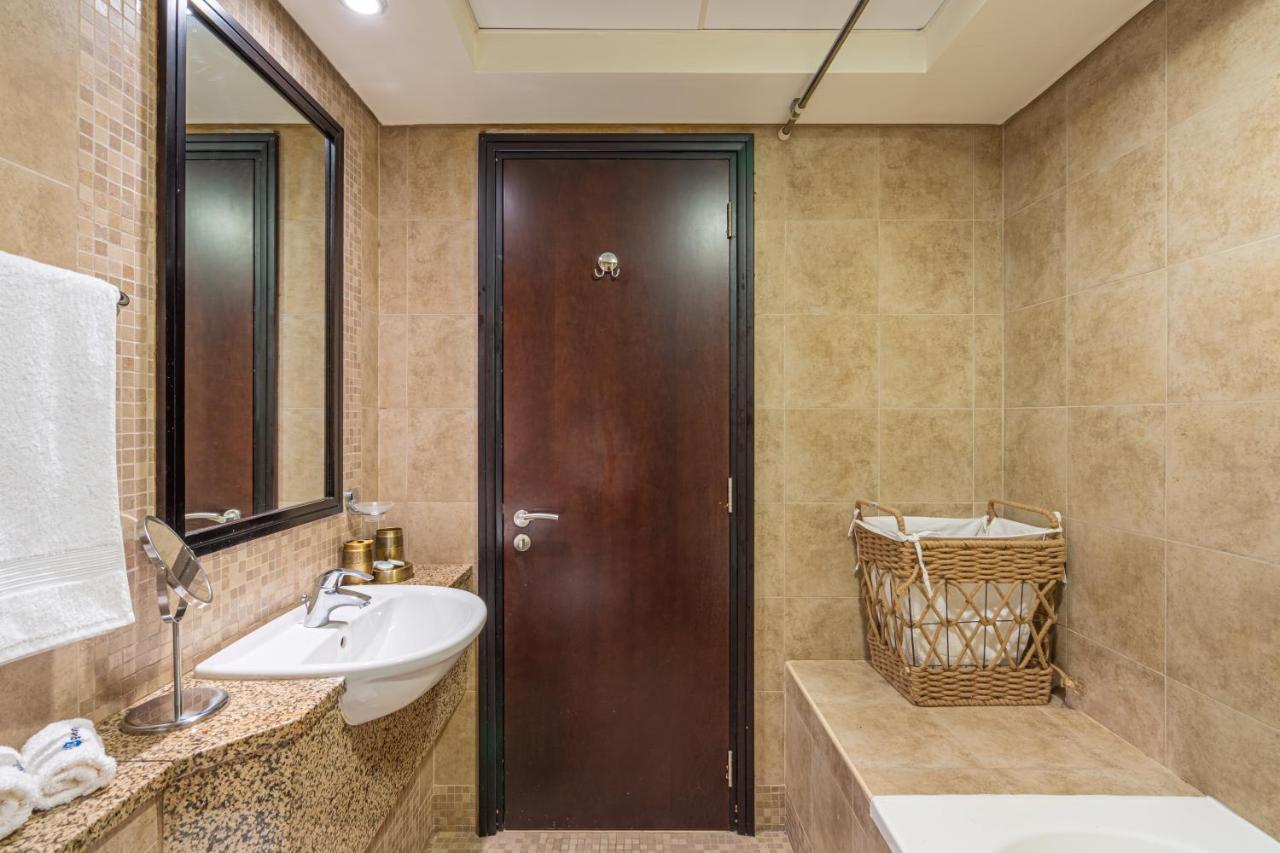 Higuests - Unique Interior With Stunning Views In Difc Apartment Dubai