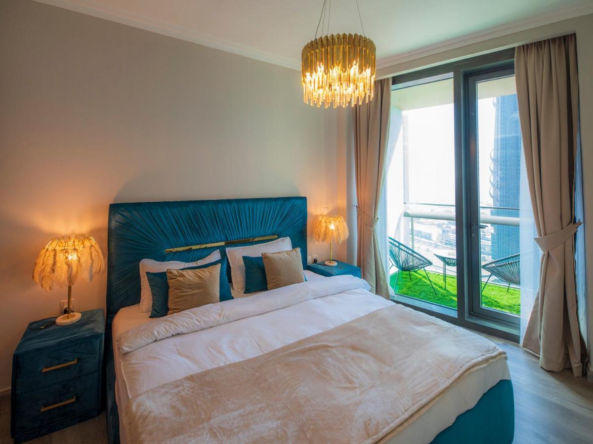 First Class 3br With Full Skyline & Sea View * Dubai