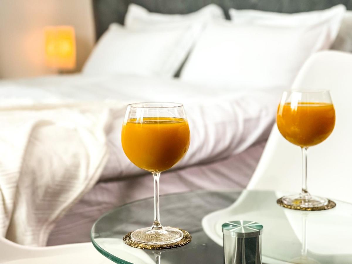 Homestay Luxury With Marina View Close To Jbr And Metro With Shared Kitchen