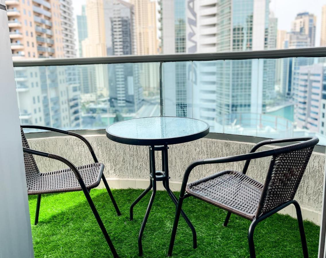 Luxury With Marina View Close To Jbr And Metro With Shared Kitchen *