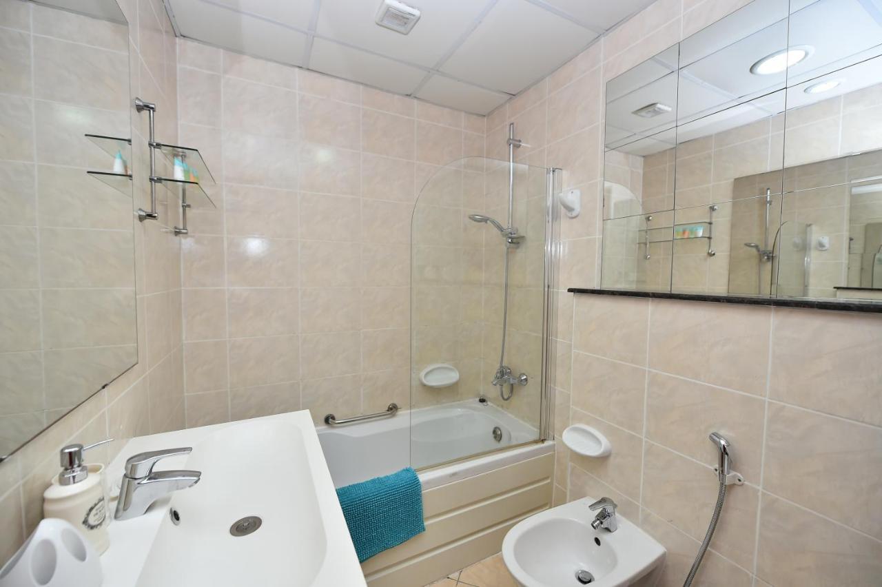 1 Bedroom With Balcony For Rent In Marina - Pal Apartment