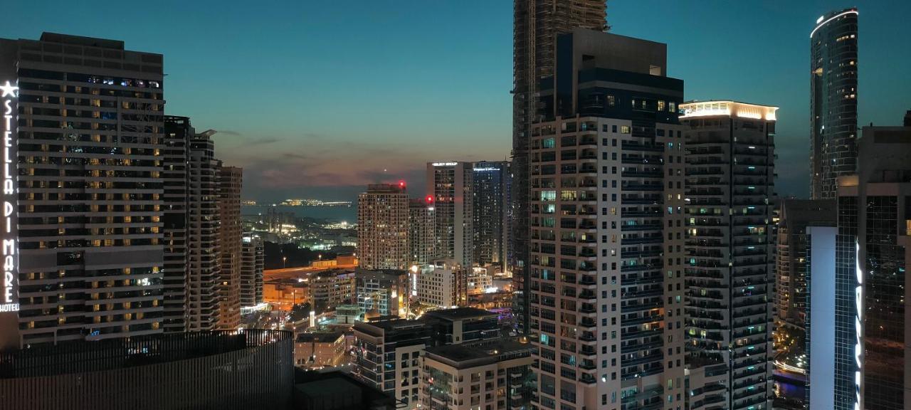 Cozy 1 Bedroom For A Large Family Minimum 5 Night * Dubai
